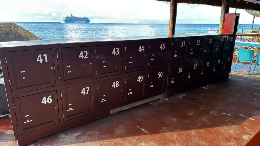 sand dollar sports lockers